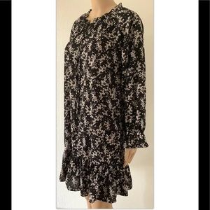 Floral women’s dress Sz Small long sleeve